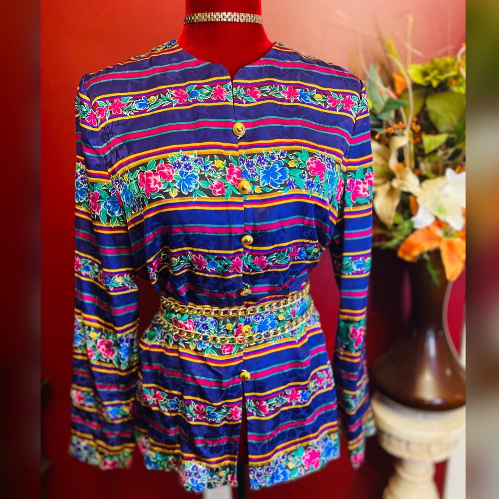 ✨Flowers & Stripes Colorful Top ✨